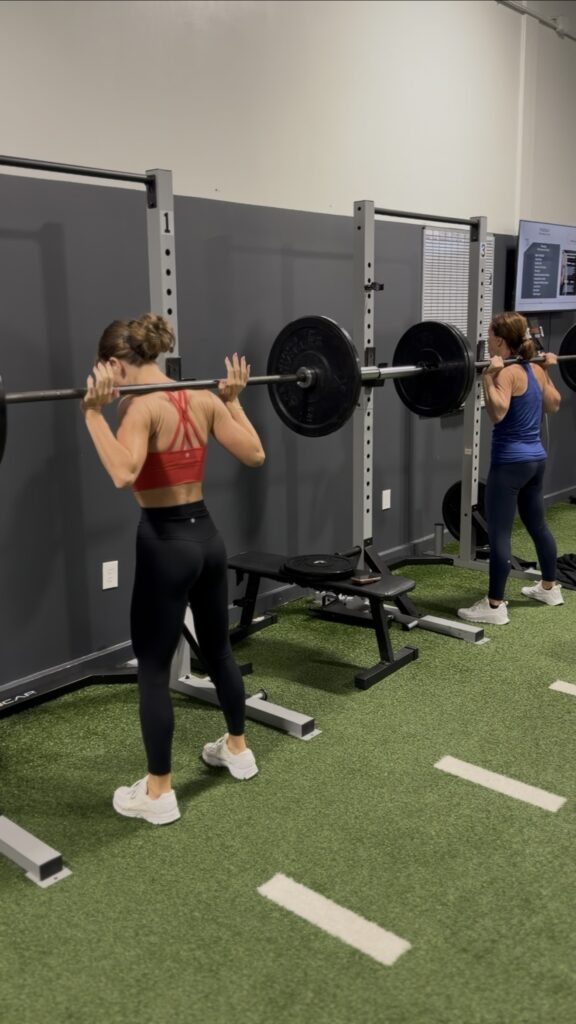 Strong moms working out, group fitness